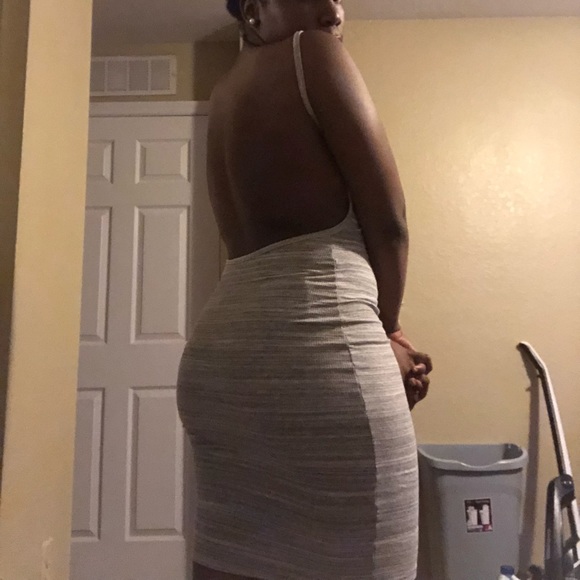 Backless Dress - Picture 4 of 5